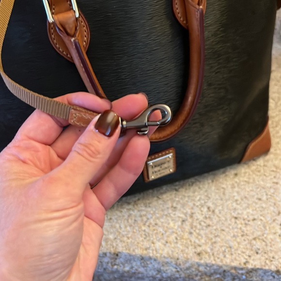 Dooney and Bourke Black Satchel - Good Used Condition 🌺 - Picture 6 of 16